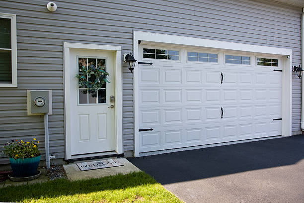 24/7 Emergency Garage Door Panel Replacement experts in Harlingen, TX